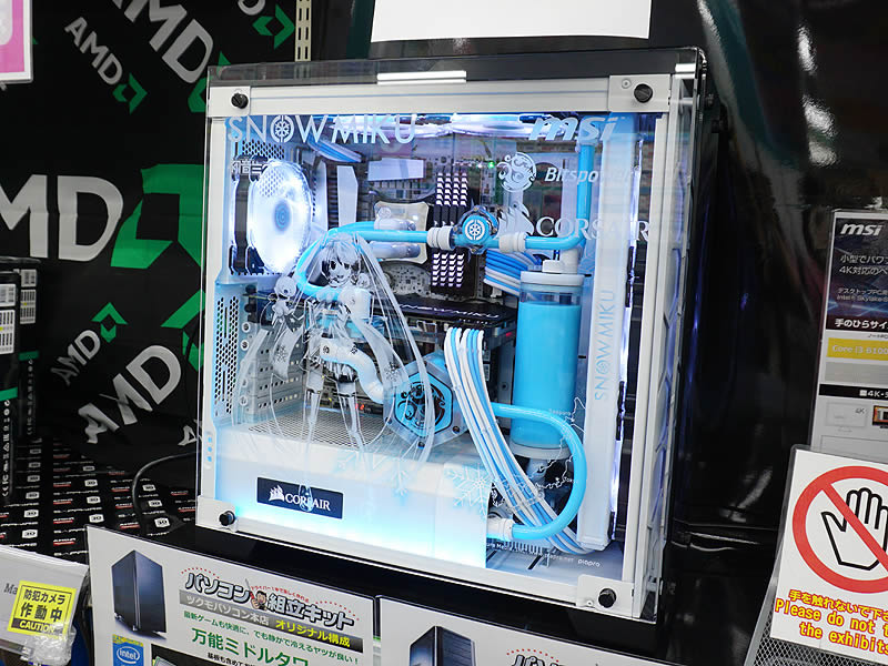 This Snow Miku Themed PC Mod in Akihabara Is The “Coolest” Mod You 